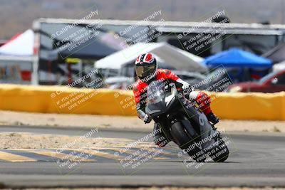 media/Apr-09-2022-SoCal Trackdays (Sat) [[c9e19a26ab]]/Turn 2 (1140am)/